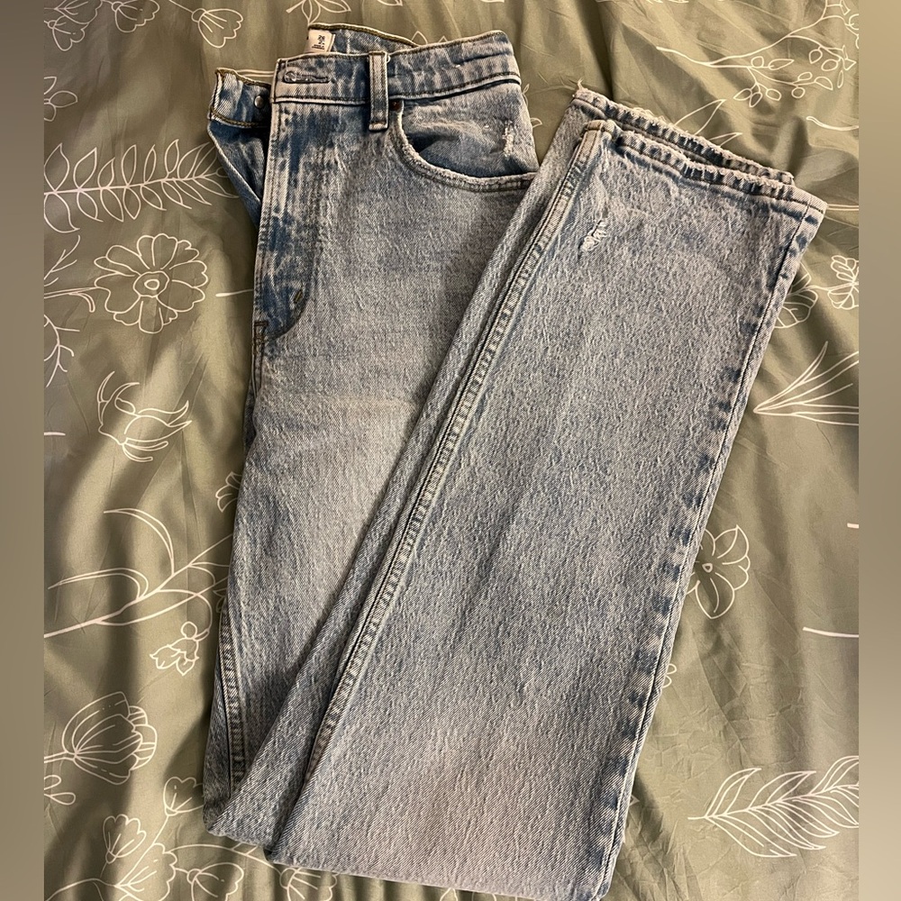 Abercrombie and Fitch - The 90s Straight Jeans